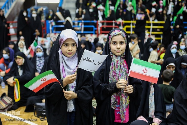 جشن بزرگ دختران انقلاب