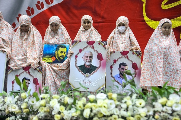 جشن بزرگ دختران انقلاب