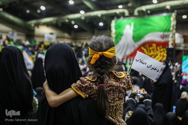 جشن بزرگ دختران انقلاب