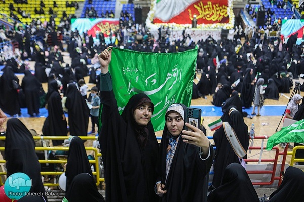 جشن بزرگ دختران انقلاب
