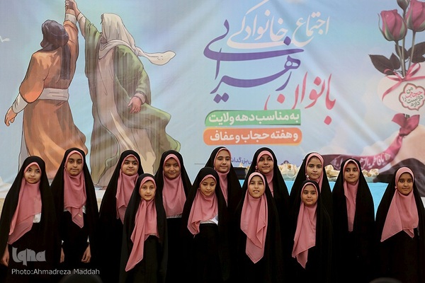 شادپیمایی و تجمع بزرگ بانوان زهرایی در شیراز