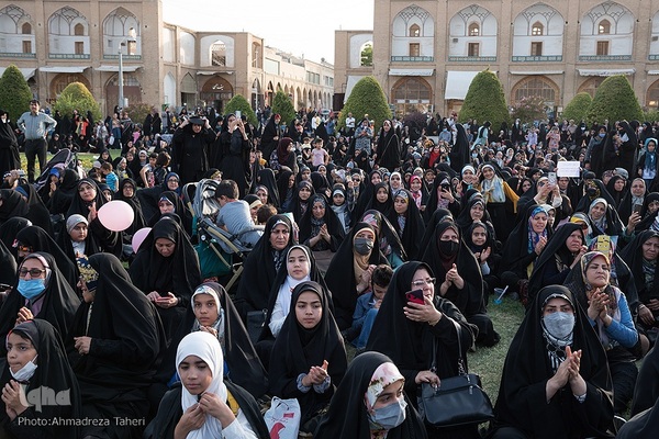 جشن خانوادگی عفاف و حجاب در میدان امام خمینی (ره) اصفهان