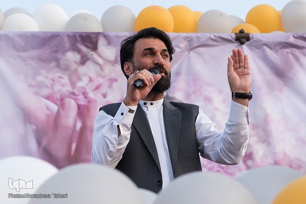 جشن خانوادگی عفاف و حجاب در میدان امام خمینی (ره) اصفهان