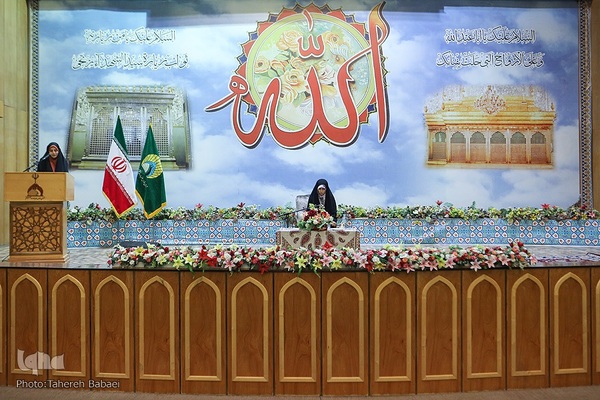 برگزاری محفل قرآنی ویژه بانوان در تالار شیخ صدوق(ره)