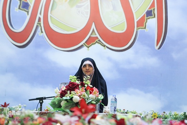 برگزاری محفل قرآنی ویژه بانوان در تالار شیخ صدوق(ره)