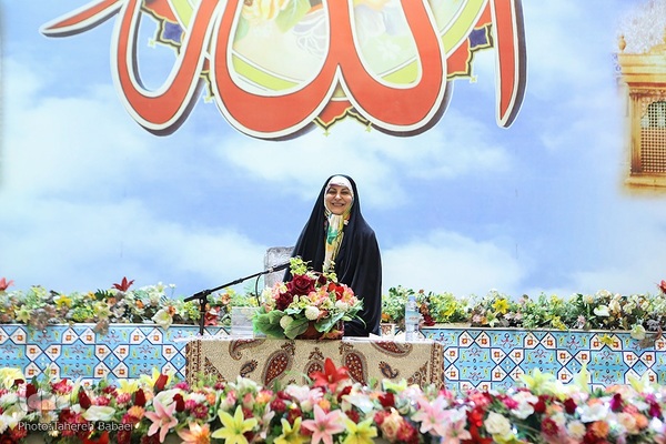 برگزاری محفل قرآنی ویژه بانوان در تالار شیخ صدوق(ره)
