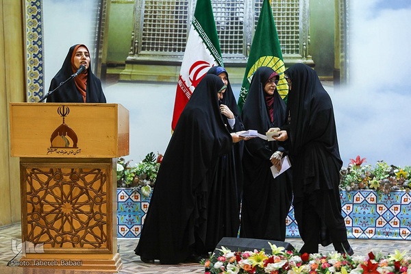 برگزاری محفل قرآنی ویژه بانوان در تالار شیخ صدوق(ره)