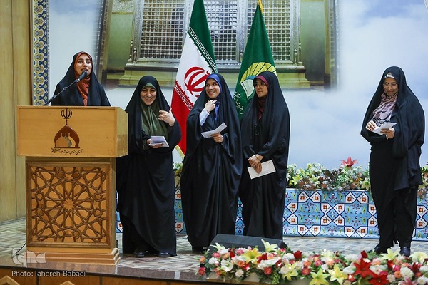 برگزاری محفل قرآنی ویژه بانوان در تالار شیخ صدوق(ره)