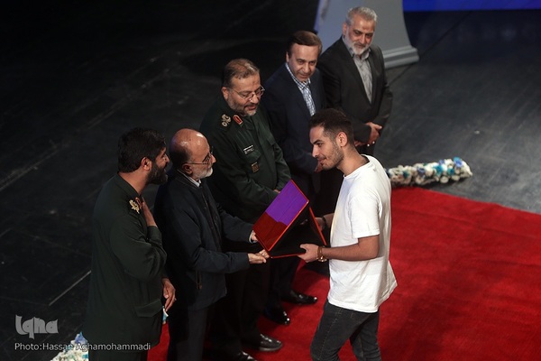 آیین اختتامیه اولین جشنواره ملی و بین‌المللی سرود فجر