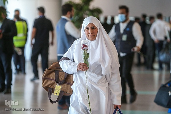 بازگشت اولین «کاروان حج» به کشور