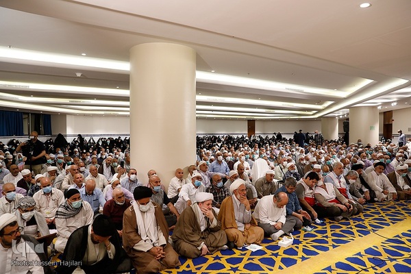 برگزاری مراسم دعای کمیل برای حجاج