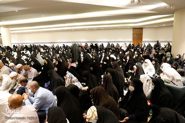 برگزاری مراسم دعای کمیل برای حجاج