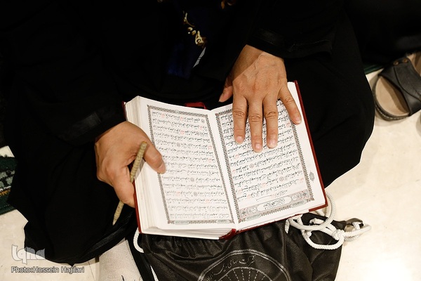 برگزاری مراسم دعای کمیل برای حجاج