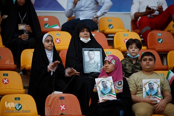 مراسم همخوانی سرود «سلام فرمانده» در ورزشگاه شهدای فولاد اهواز