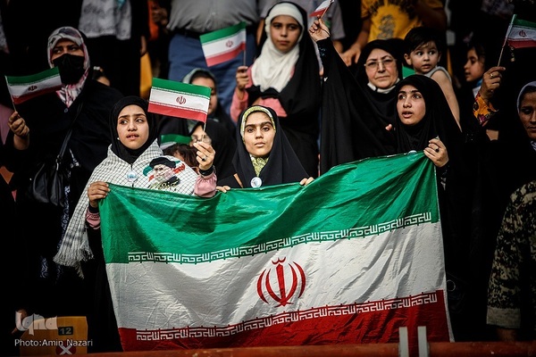 مراسم همخوانی سرود «سلام فرمانده» در ورزشگاه شهدای فولاد اهواز