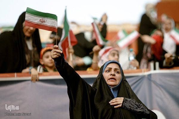 مراسم همخوانی سرود «سلام فرمانده» در ورزشگاه شهدای فولاد اهواز