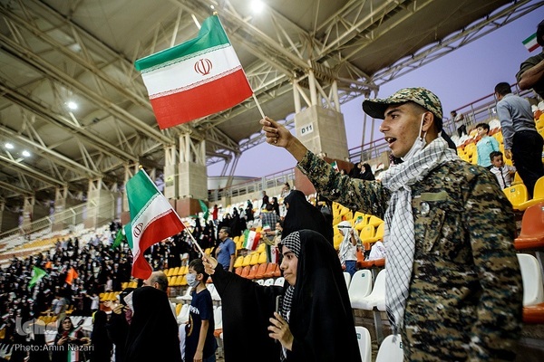 مراسم همخوانی سرود «سلام فرمانده» در ورزشگاه شهدای فولاد اهواز