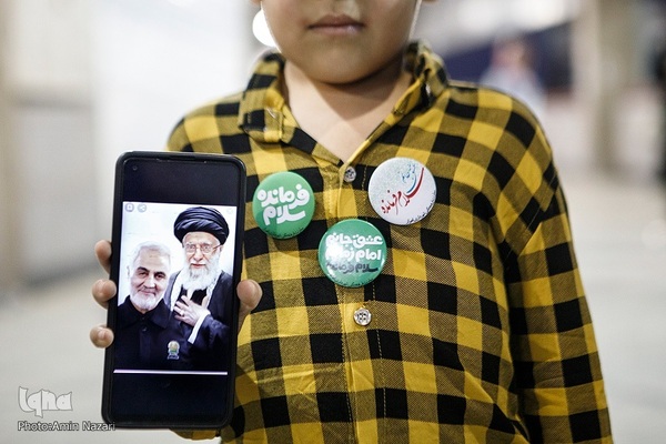 مراسم همخوانی سرود «سلام فرمانده» در ورزشگاه شهدای فولاد اهواز