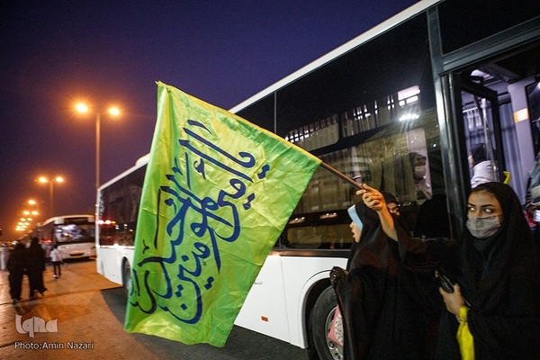 مراسم همخوانی سرود «سلام فرمانده» در ورزشگاه شهدای فولاد اهواز