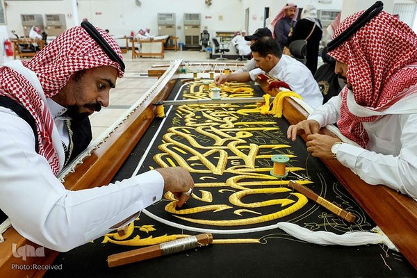 اتمام عملیات دوخت پرده کعبه