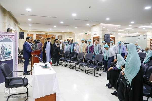 نشست کاروان اسایتد دانشگاه با حجت الاسلام نواب