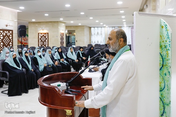 نشست کاروان اسایتد دانشگاه با حجت الاسلام نواب