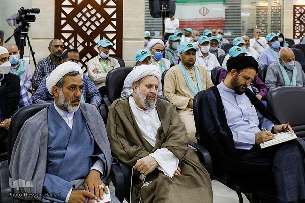 نشست کاروان اسایتد دانشگاه با حجت الاسلام نواب