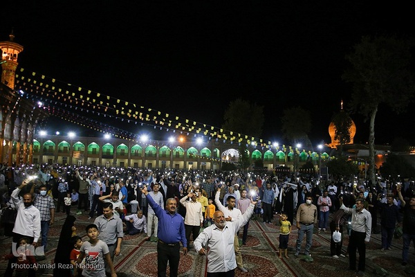 نورافشانی آستان مقدس حضرت احمدی و محمدی(ع) در شیراز‎‎
