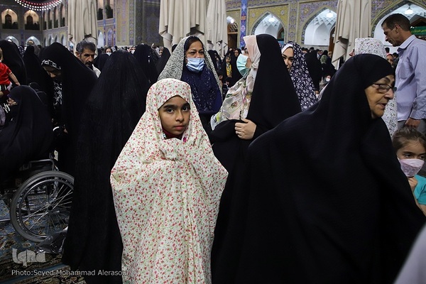 حرم مطهر رضوی در شب عید غدیرخم