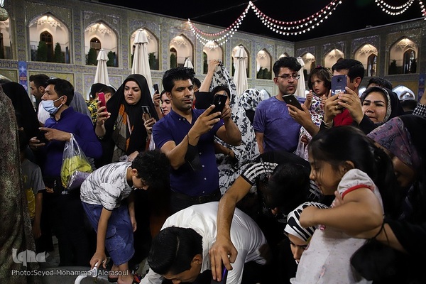 حرم مطهر رضوی در شب عید غدیرخم