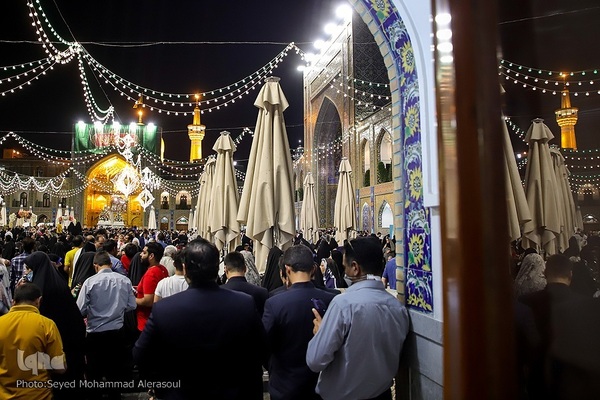 حرم مطهر رضوی در شب عید غدیرخم