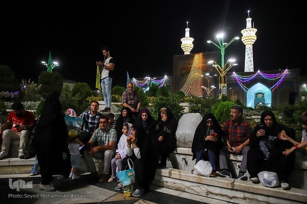 حرم مطهر رضوی در شب عید غدیرخم