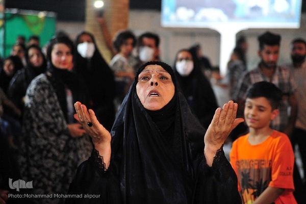 جشن عید غدیر در حرم علی‌بن مهزیار اهوازی