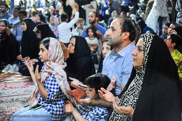 جشن عید غدیر در حرم علی‌بن مهزیار اهوازی