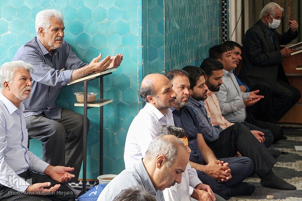 نماز عید غدیر در مسجد امیرچقماق و پیاده روی سادات در یزد‎‎