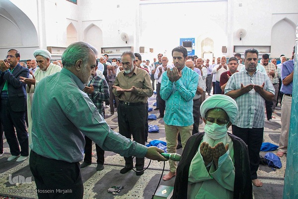 نماز عید غدیر در مسجد امیرچقماق و پیاده روی سادات در یزد‎‎