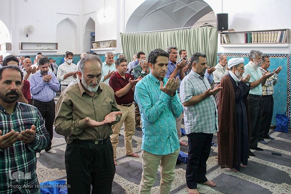 نماز عید غدیر در مسجد امیرچقماق و پیاده روی سادات در یزد‎‎