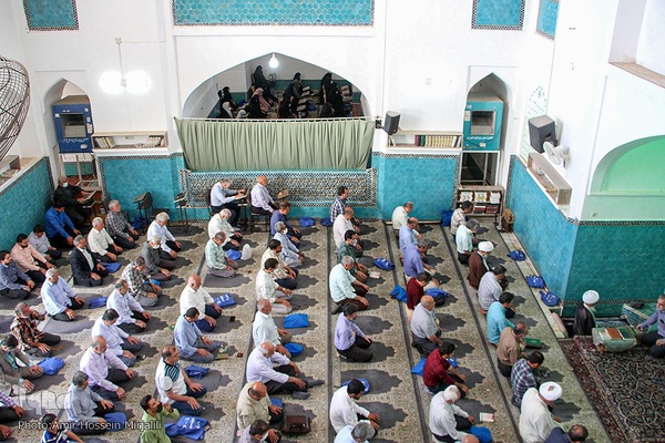 نماز عید غدیر در مسجد امیرچقماق و پیاده روی سادات در یزد‎‎