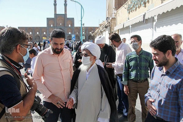 نماز عید غدیر در مسجد امیرچقماق و پیاده روی سادات در یزد‎‎