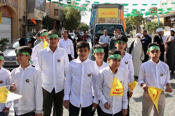 نماز عید غدیر در مسجد امیرچقماق و پیاده روی سادات در یزد‎‎