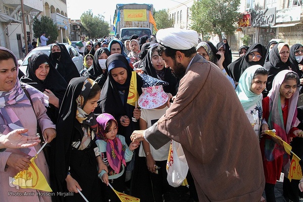 نماز عید غدیر در مسجد امیرچقماق و پیاده روی سادات در یزد‎‎