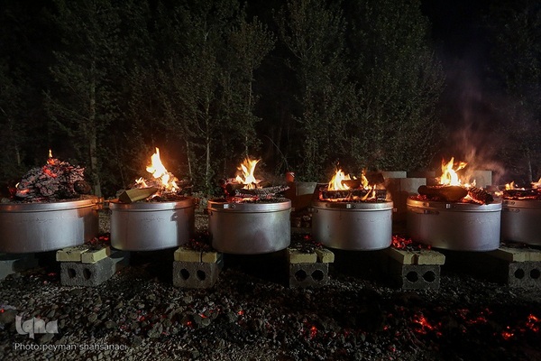 آیین پخت و توزیع ۱۵۰دیگ غذای نذری-مبارکه اصفهان ‎‎