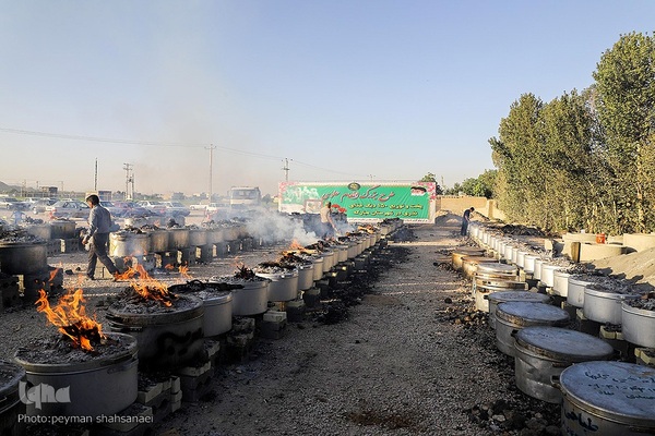 آیین پخت و توزیع ۱۵۰دیگ غذای نذری-مبارکه اصفهان ‎‎