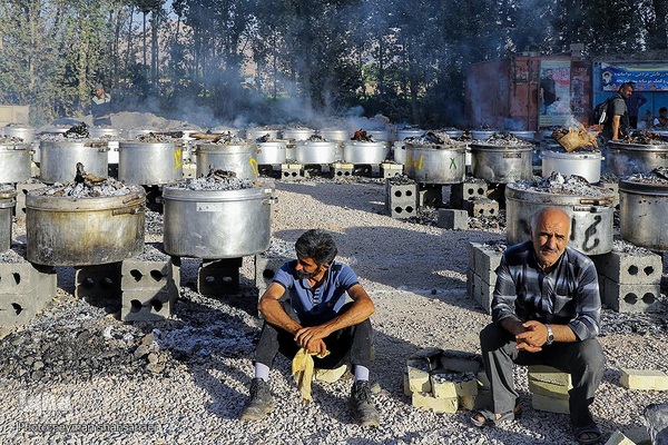 آیین پخت و توزیع ۱۵۰دیگ غذای نذری-مبارکه اصفهان ‎‎