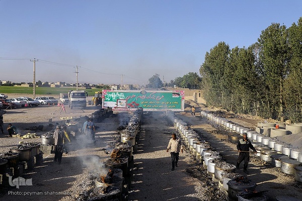 آیین پخت و توزیع ۱۵۰دیگ غذای نذری-مبارکه اصفهان ‎‎