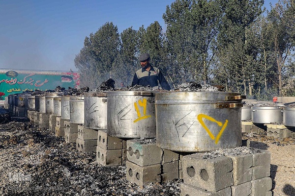 آیین پخت و توزیع ۱۵۰دیگ غذای نذری-مبارکه اصفهان ‎‎