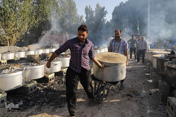 آیین پخت و توزیع ۱۵۰دیگ غذای نذری-مبارکه اصفهان ‎‎