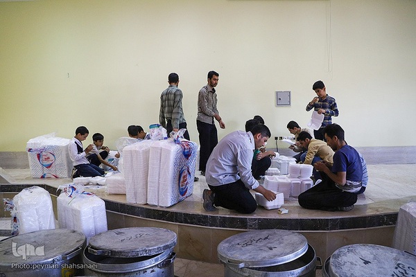 آیین پخت و توزیع ۱۵۰دیگ غذای نذری-مبارکه اصفهان ‎‎