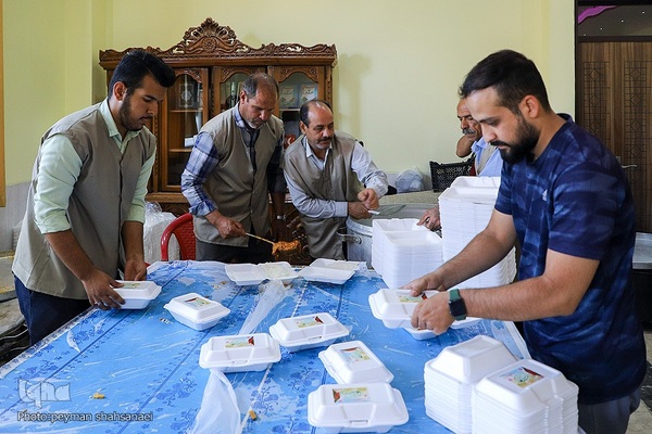 آیین پخت و توزیع ۱۵۰دیگ غذای نذری-مبارکه اصفهان ‎‎