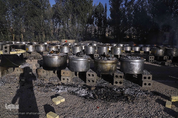آیین پخت و توزیع ۱۵۰دیگ غذای نذری-مبارکه اصفهان ‎‎